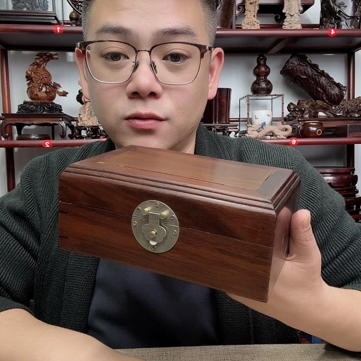 大红酸枝工艺品底座