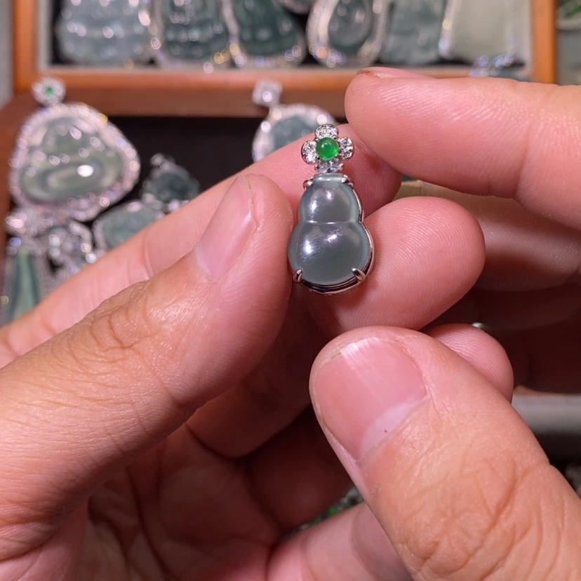 【闪购商品】翡翠未镶嵌颈饰天然