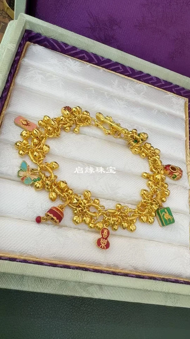 足金硕果累累设计款手链