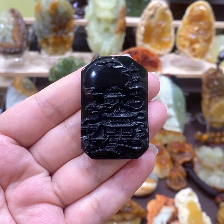 蛇纹石玉未镶嵌颈饰