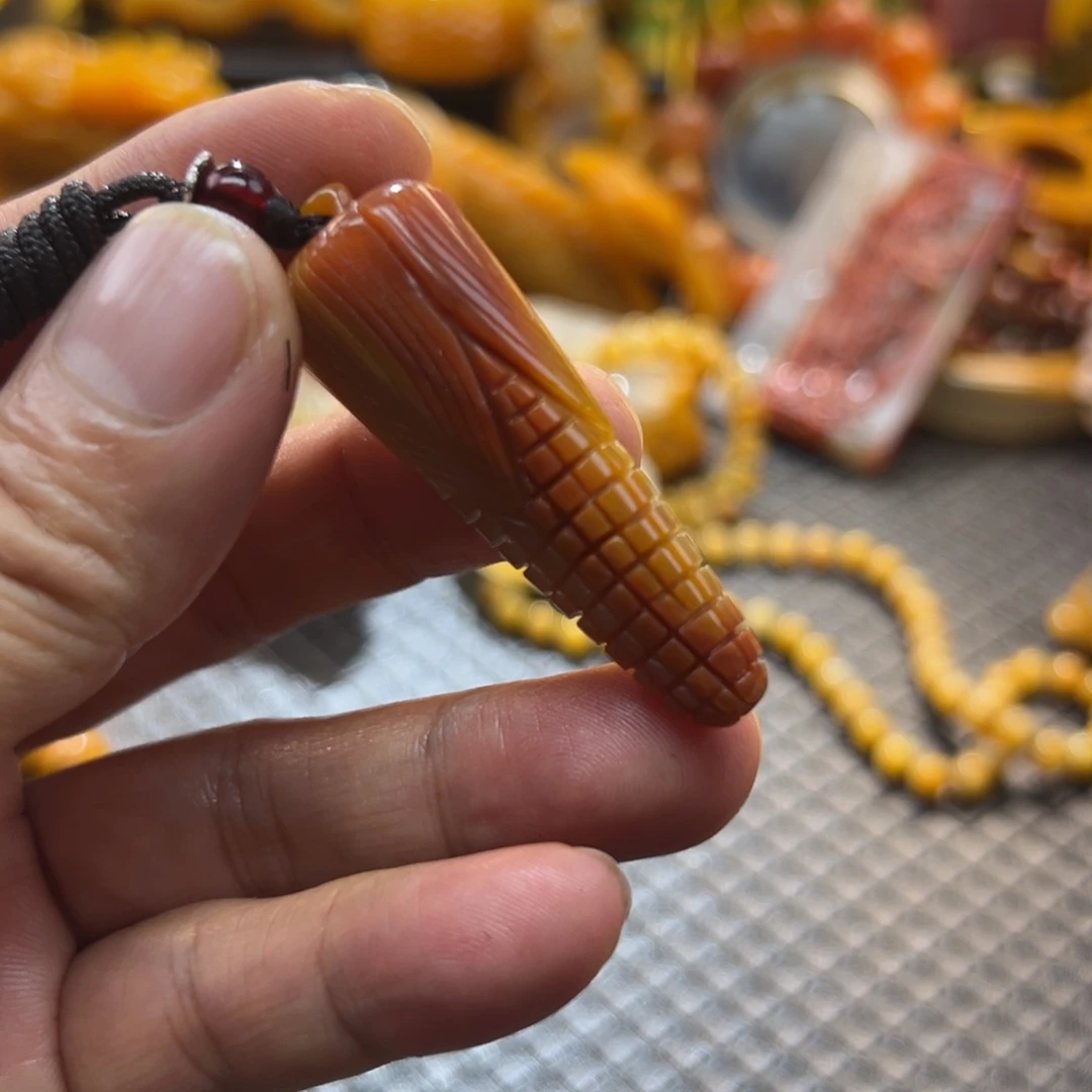 石英质玉未镶嵌颈饰