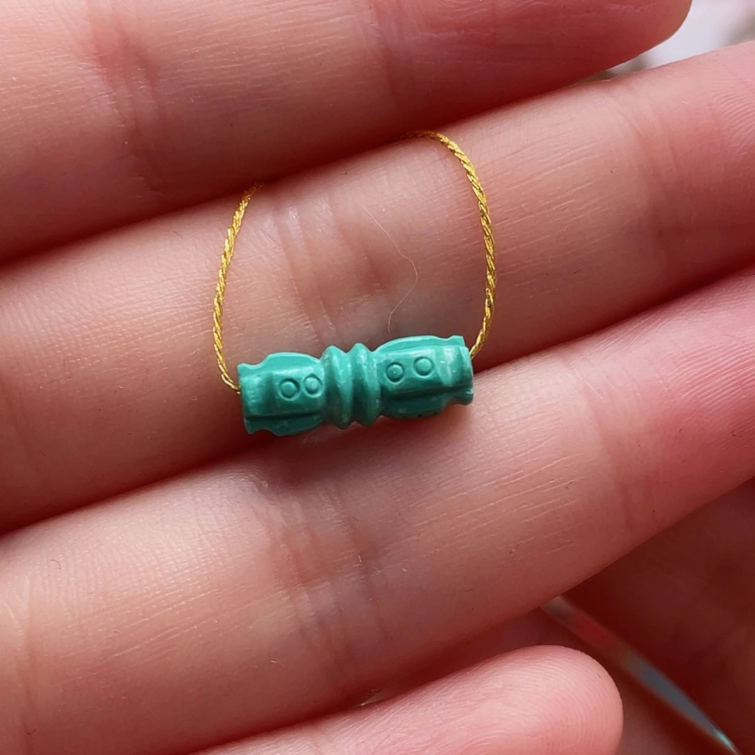 绿松石颈饰未镶嵌