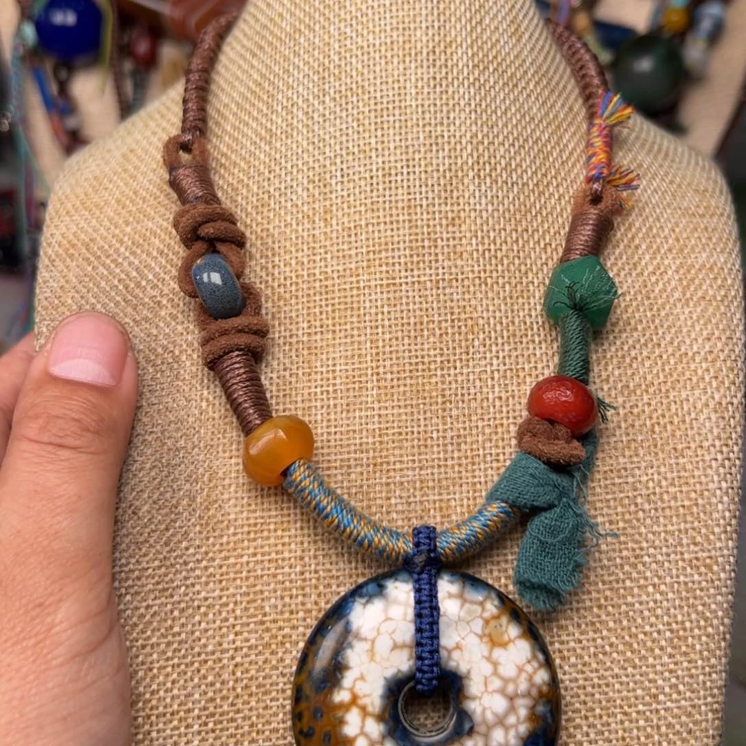 玛瑙/玉髓颈饰未镶嵌