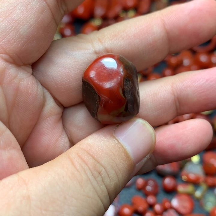 南红玛瑙未镶嵌颈饰