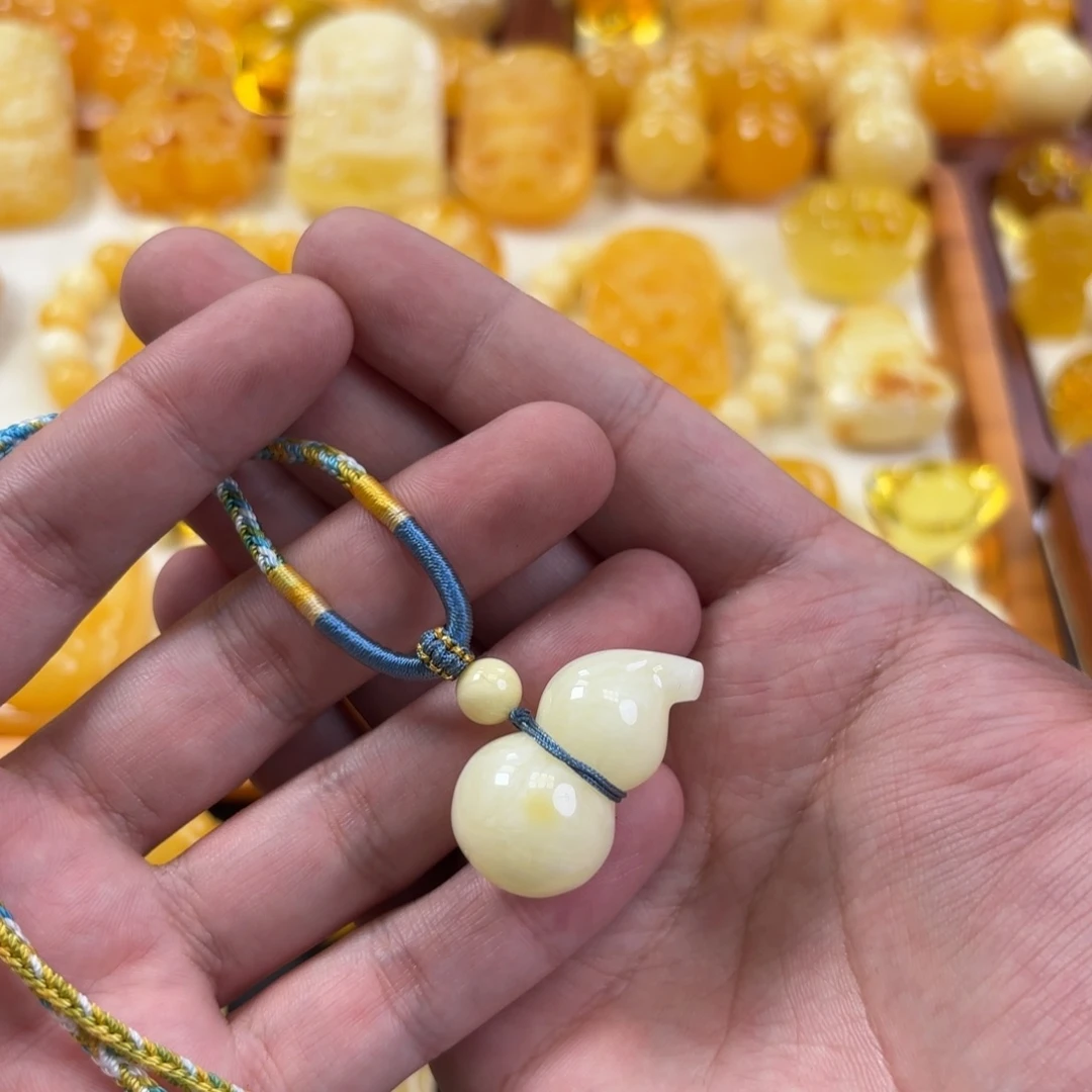 蜜蜡未镶嵌裸石葫芦