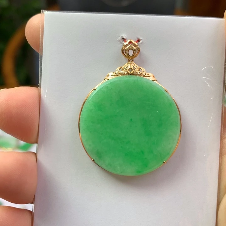 翡翠18K金镶嵌颈饰翡翠翡翠吊坠