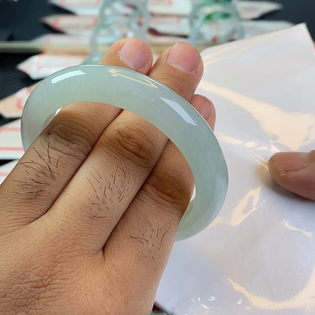 【闪购商品】未镶嵌手镯翡翠