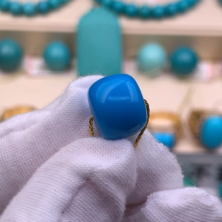 绿松石未镶嵌珠宝奇石12.5×10.2