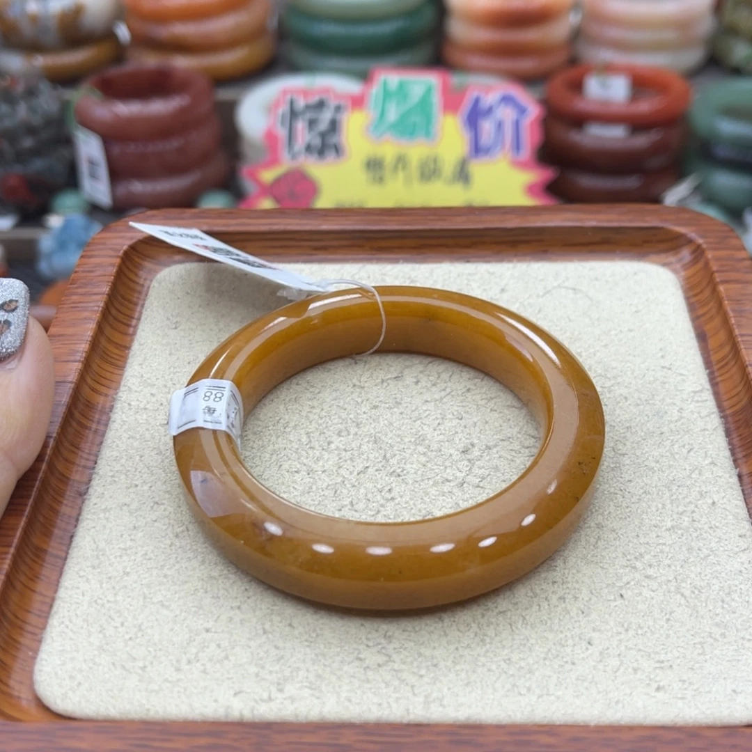 石英岩玉未镶嵌手镯