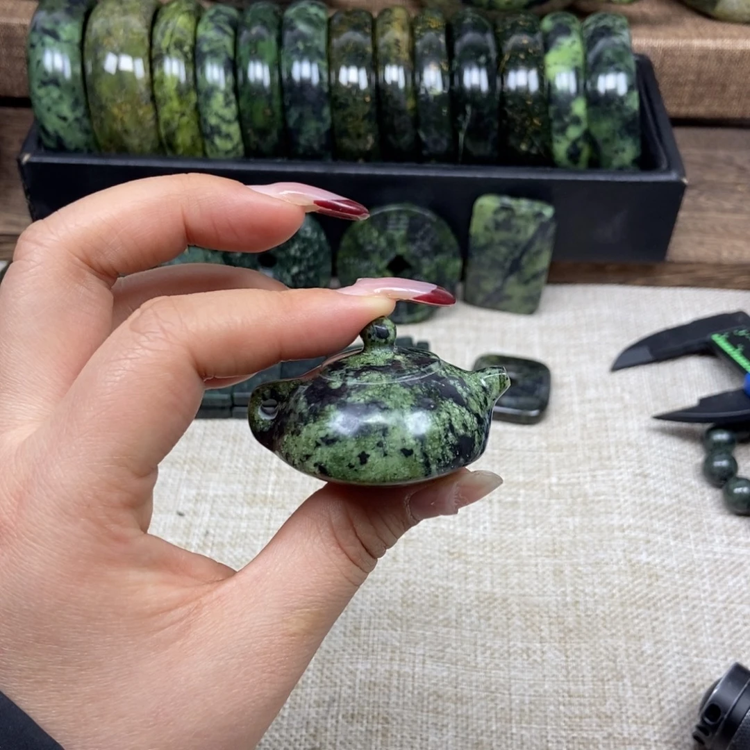 蛇纹石玉未镶嵌手链