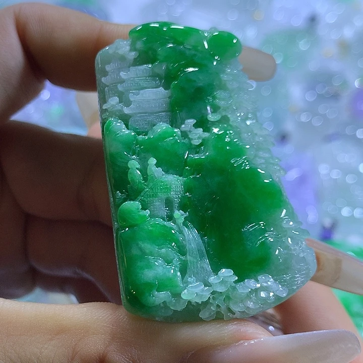 翡翠未镶嵌颈饰天然翡翠A货吊坠