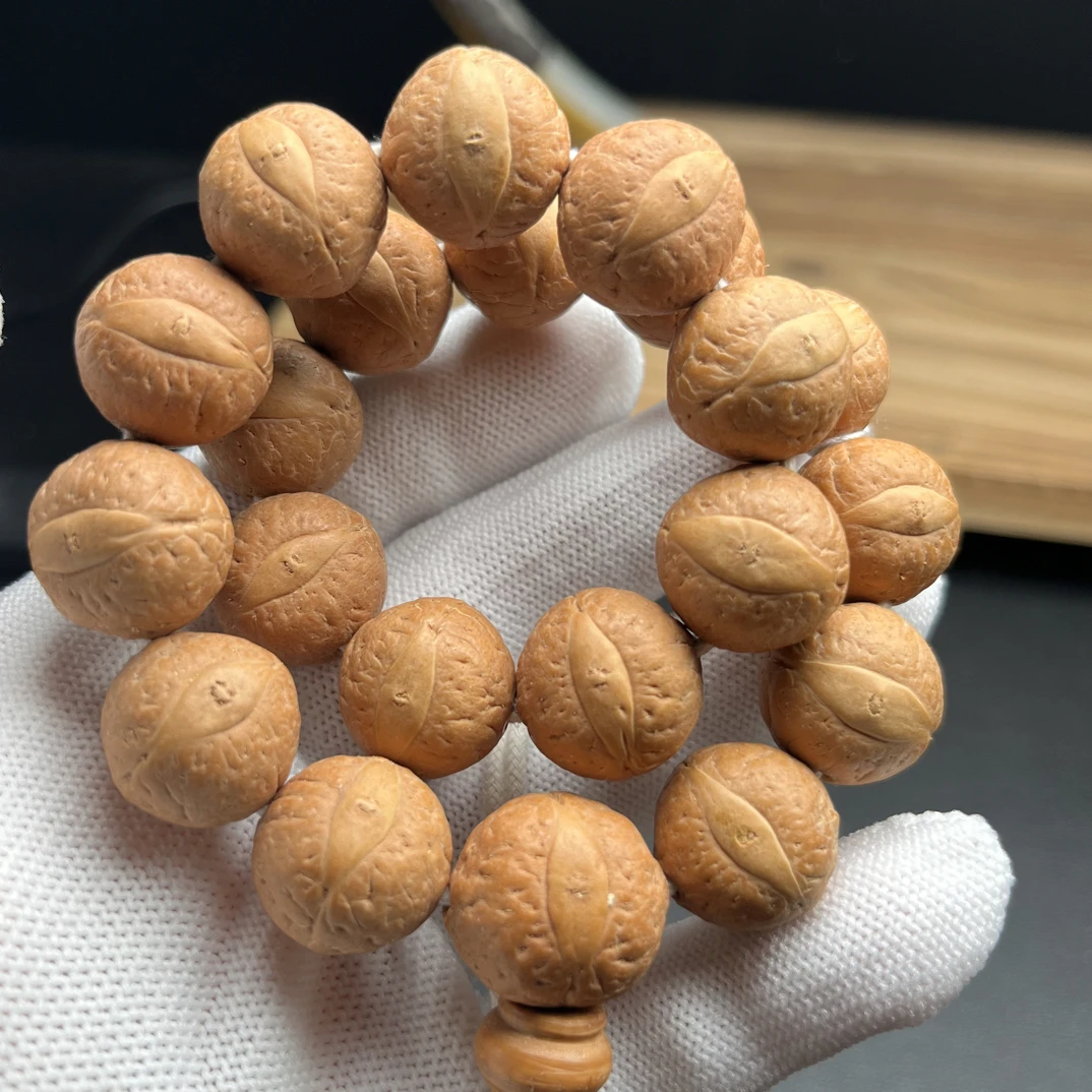 尼泊尔凤眼菩提精选17.5mm左右大手持