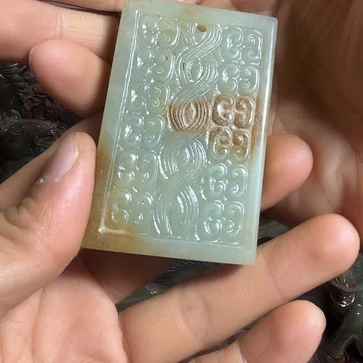 坦***人和田玉未镶嵌挂件