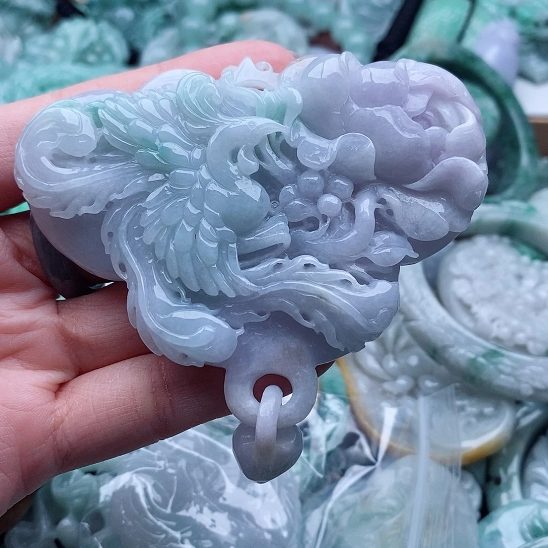 翡翠未镶嵌吊坠(不含链)常*