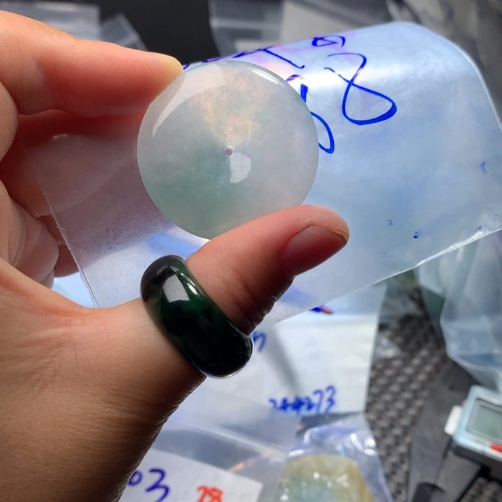 定制翡翠未镶嵌红*果