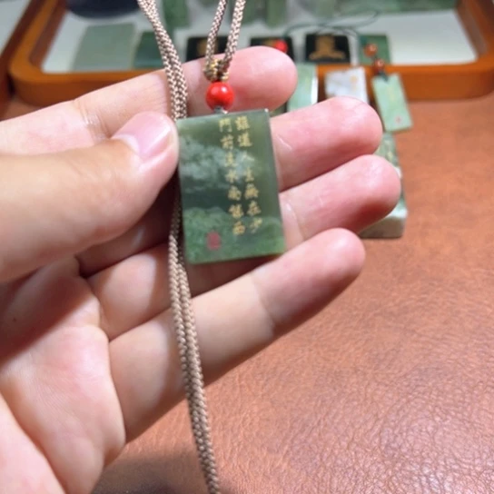 和田玉（糖玉）未镶嵌颈饰