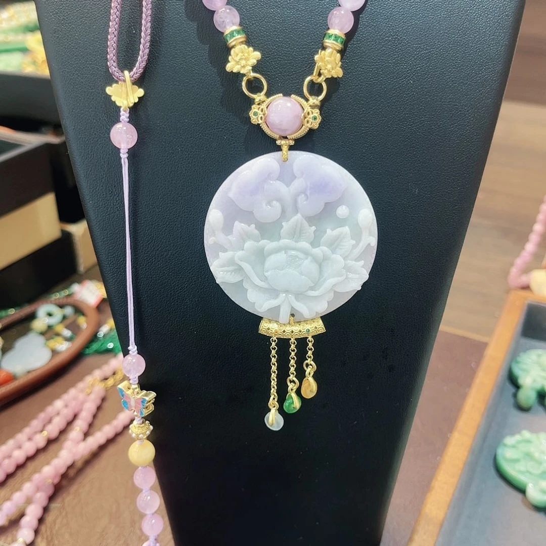 翡翠颈饰未镶嵌吊坠