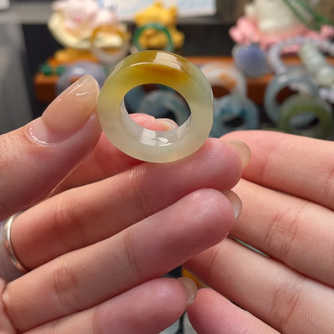 定制翡翠未镶嵌戒指