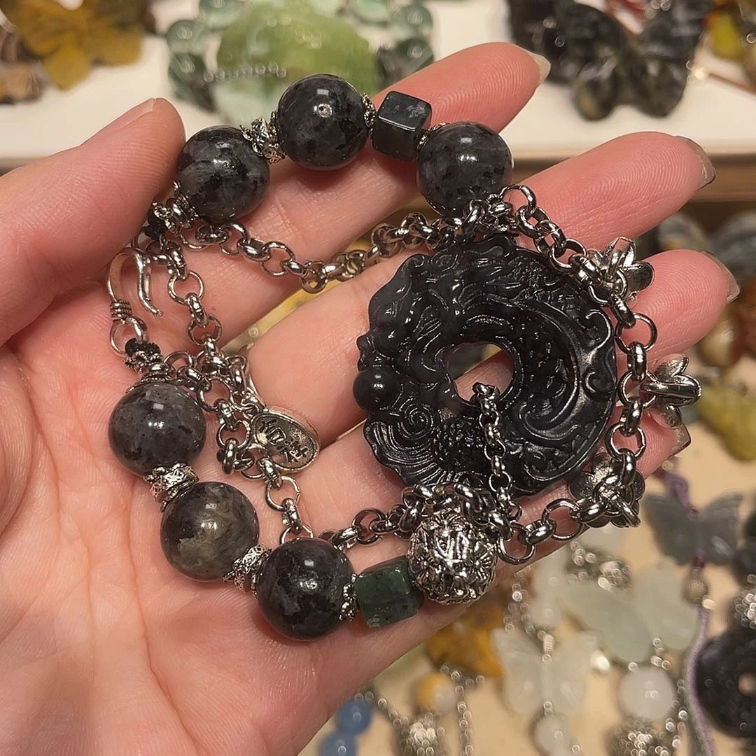 蛇纹石玉合金颈饰