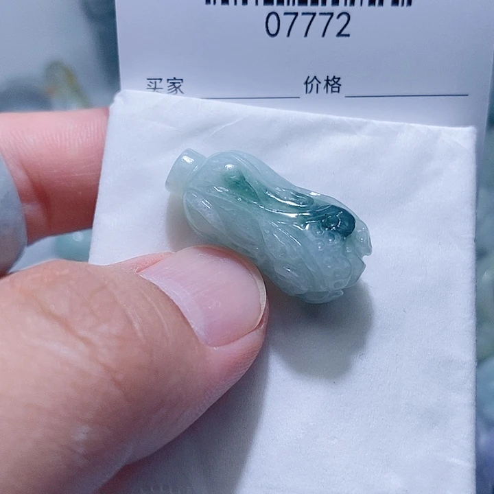 翡翠未镶嵌颈饰天光墟翡翠市场现金代购