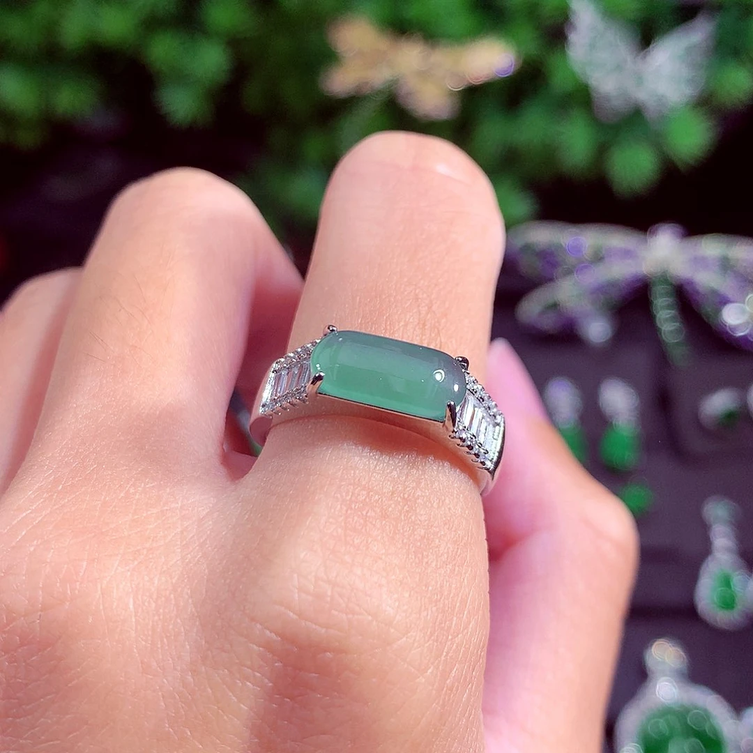 颈饰未镶嵌翡翠天然