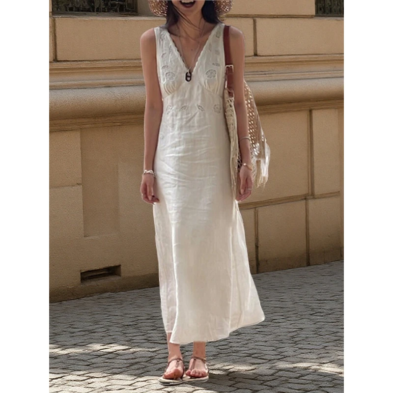 一眼就喜欢上了！好穿！2025夏日绝美的海边度假无袖白色连衣裙子女