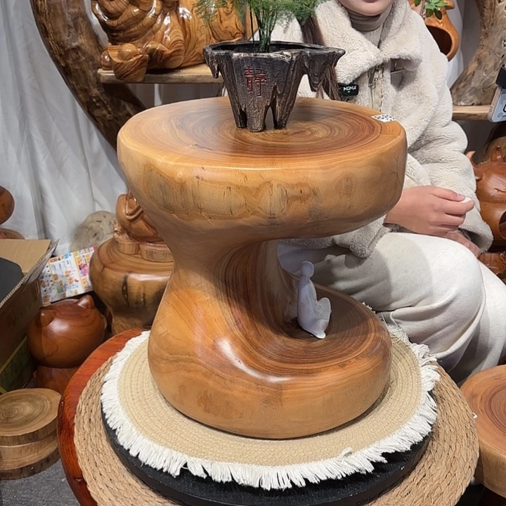 香樟木香樟木根雕凳子一物一拍编号883长37宽33高40