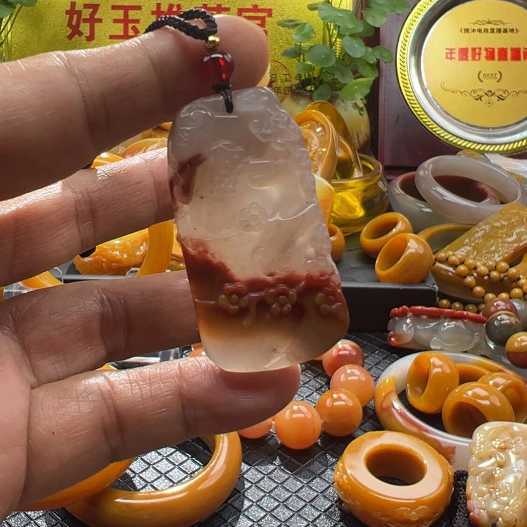 石英质玉未镶嵌颈饰