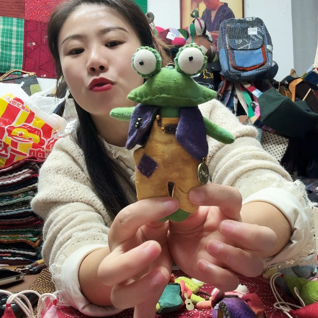 小***游织绣Esdffvggvvgvvbbvbv