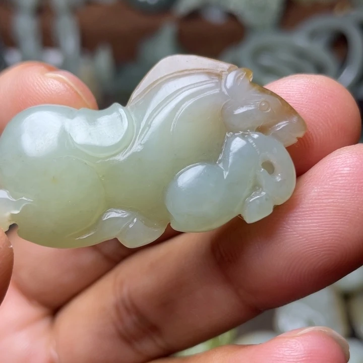 和田玉未镶嵌颈饰源*