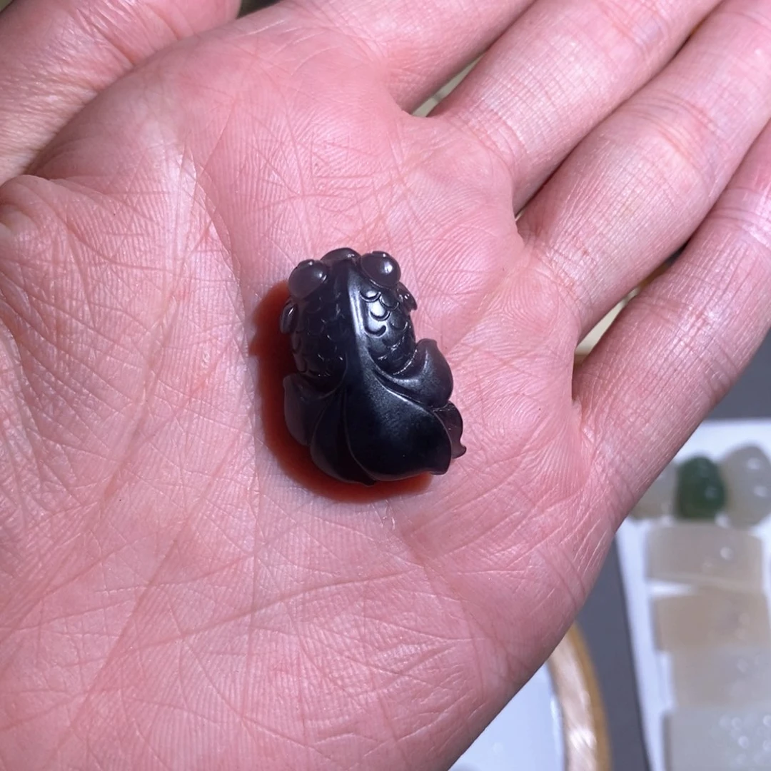 和田玉颈饰未镶嵌?****粥