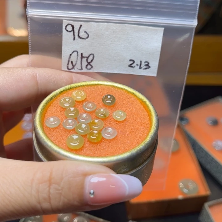 定制翡翠未镶嵌不