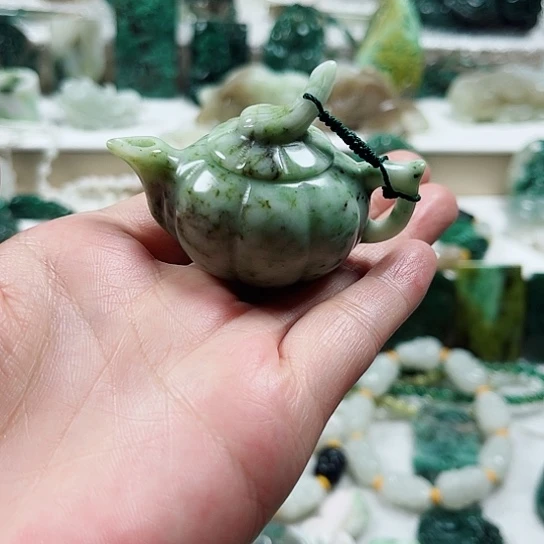 独山玉未镶嵌吊坠