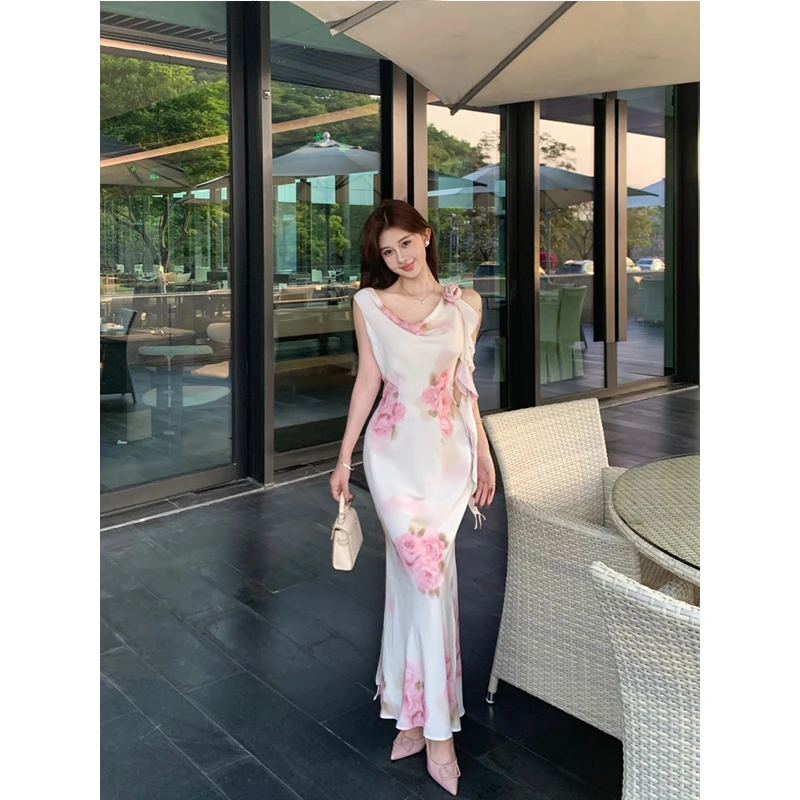 2025夏季新款温柔纯欲风印花斜裁荡领气质性感修身显瘦包臀连衣裙