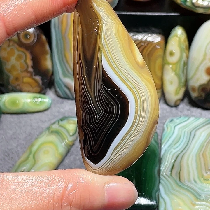 玛瑙珠宝奇石未镶嵌炽*使