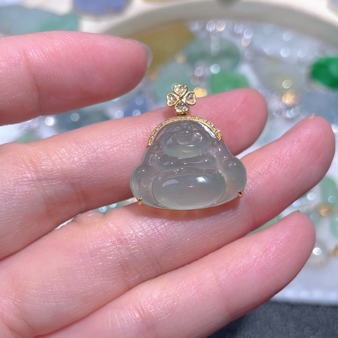 翡翠18K金镶嵌颈饰翡翠