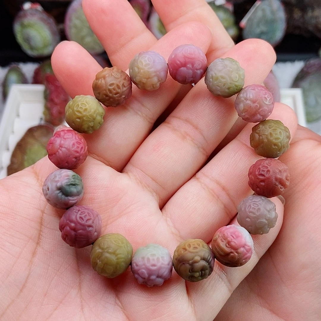 未镶嵌石英质玉（盐源）珠宝半成品