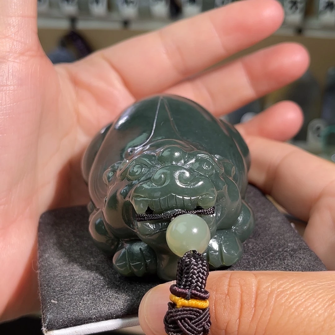 风***光未镶嵌和田玉把件