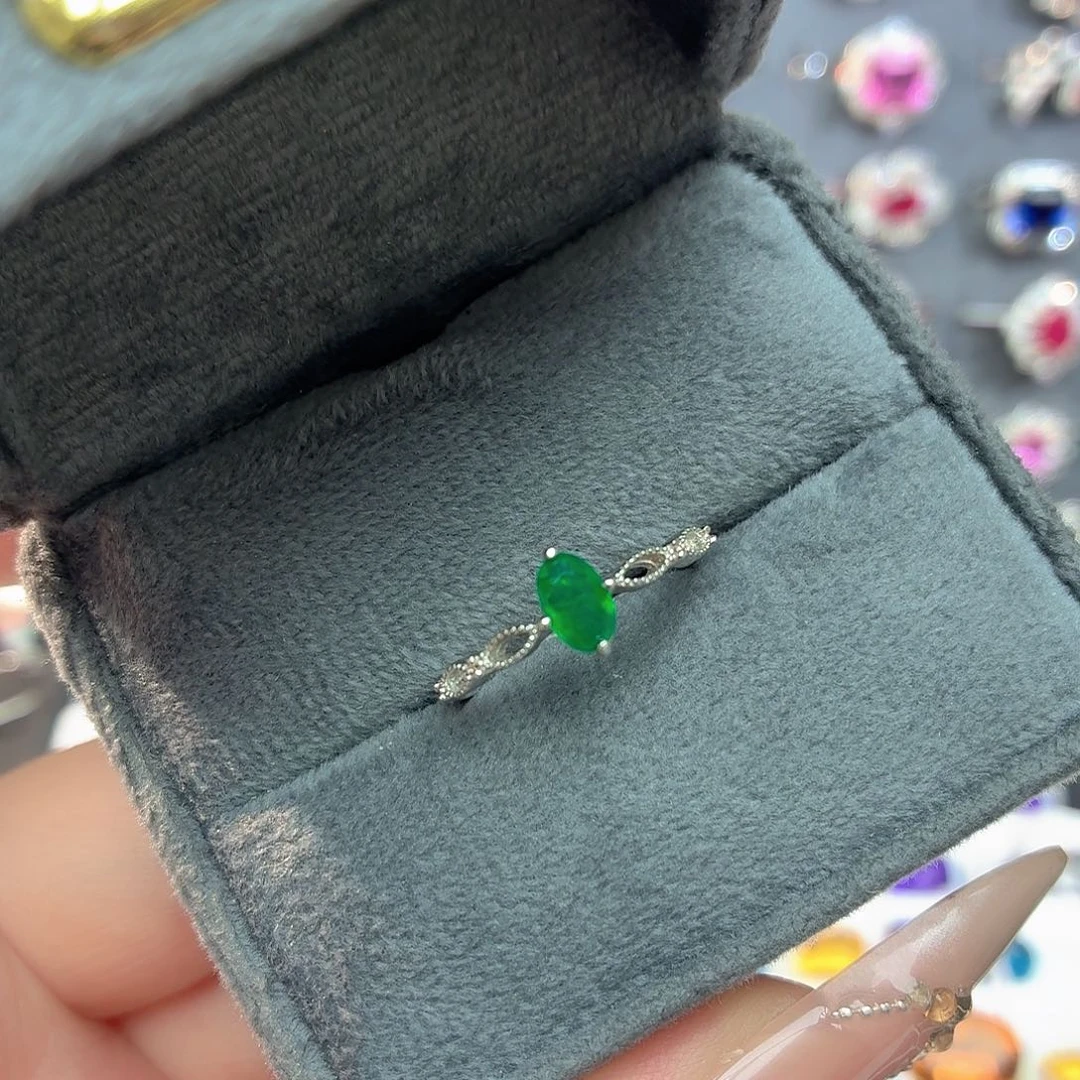 925银培育祖母绿色宝石