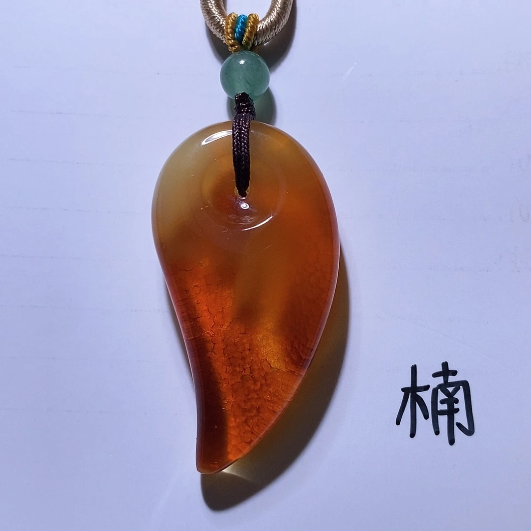 未镶嵌琥珀珠宝奇石