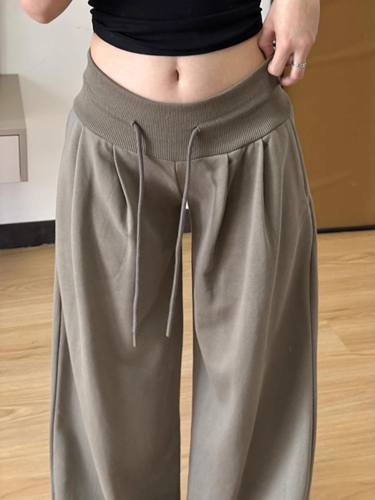 军绿色低腰抽绳阔腿运动卫裤女秋大码胖mm直筒显瘦松弛感休闲长裤