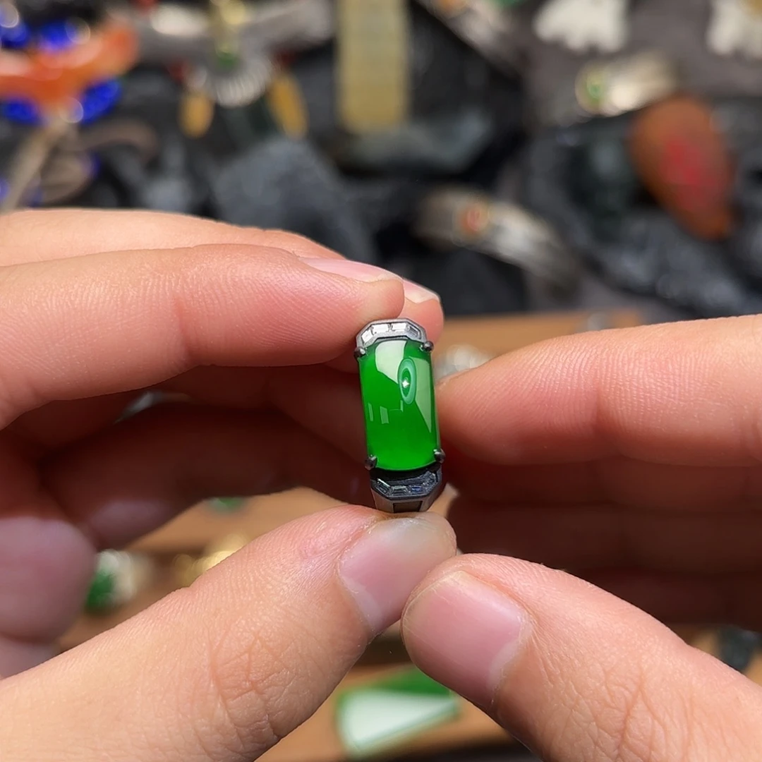 秋****翡翠银S925镶嵌戒指