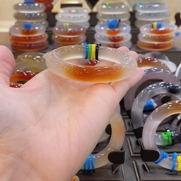 玛瑙/玉髓未镶嵌手镯