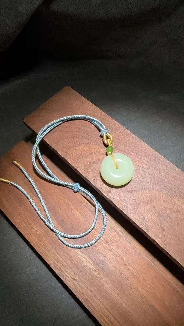 新疆若羌料平安扣