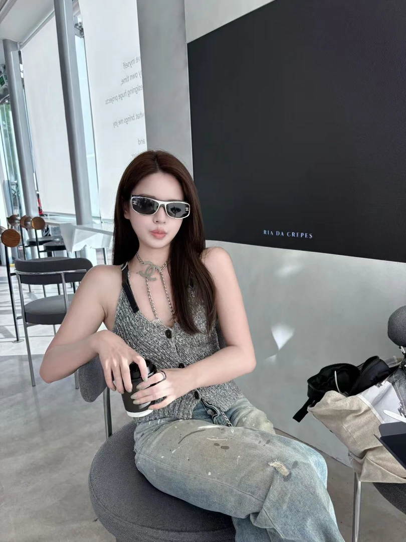 Yyynn Biaies辣妹可调节露背纯欲挂脖吊带