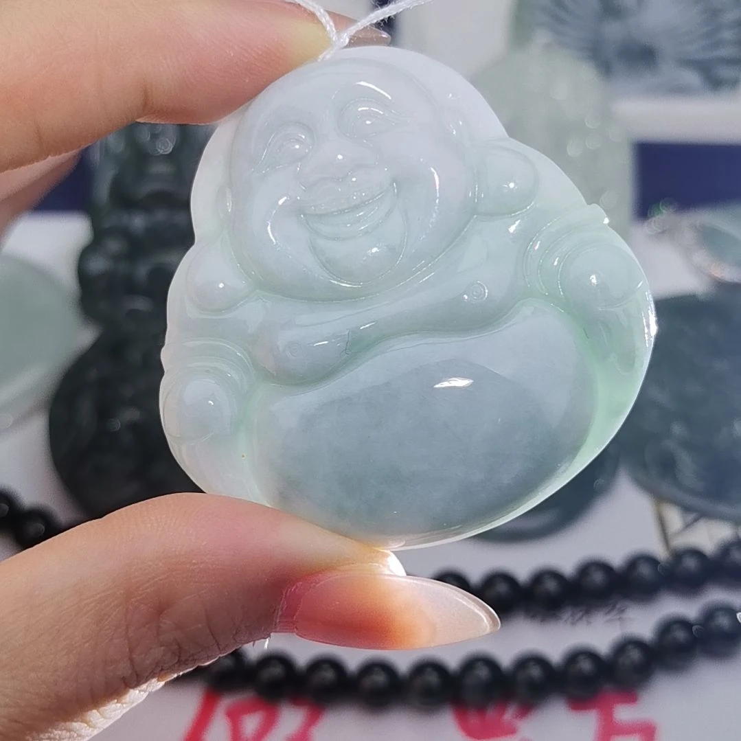 翡翠颈饰未镶嵌天然的A货翡翠