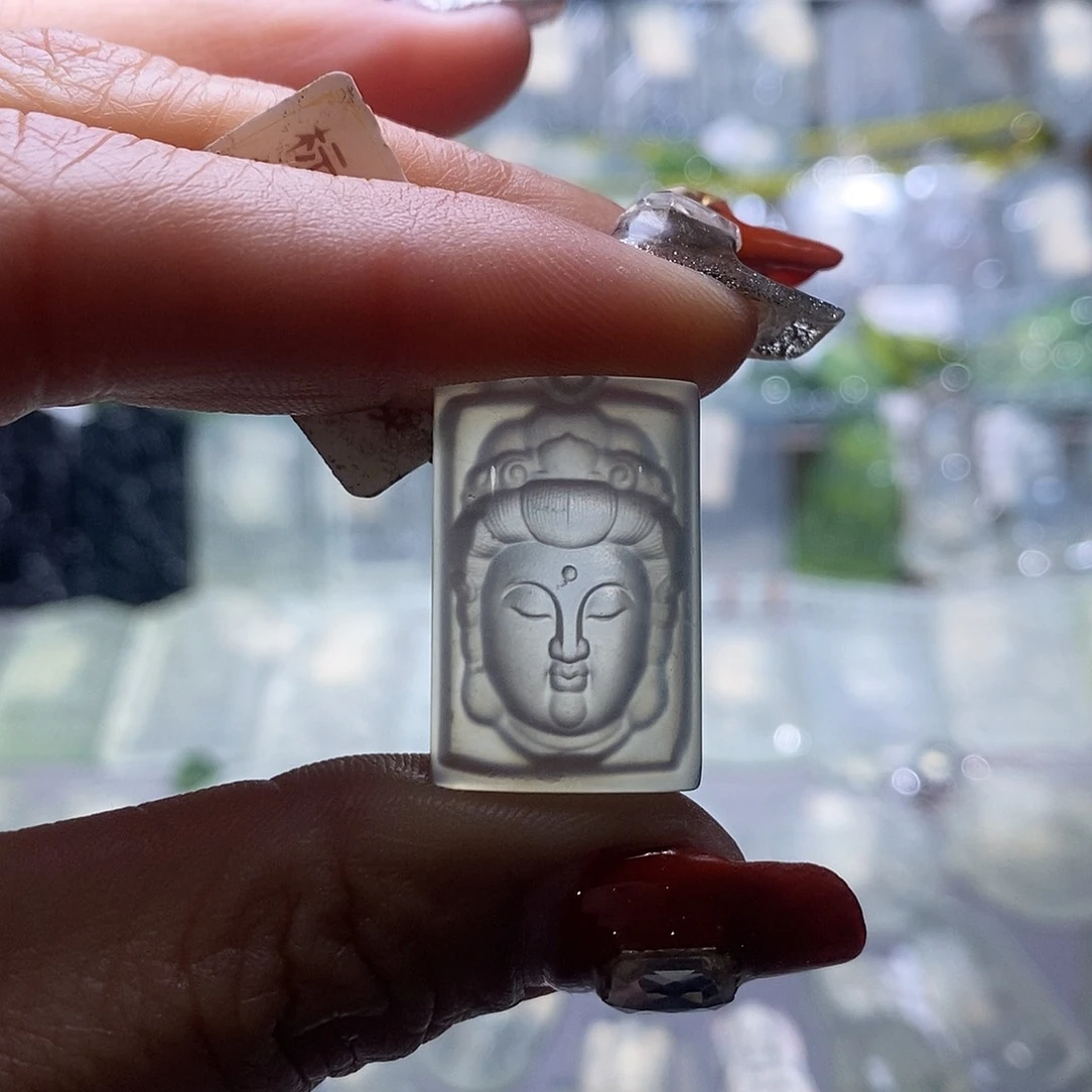 蛇纹石玉颈饰未镶嵌，