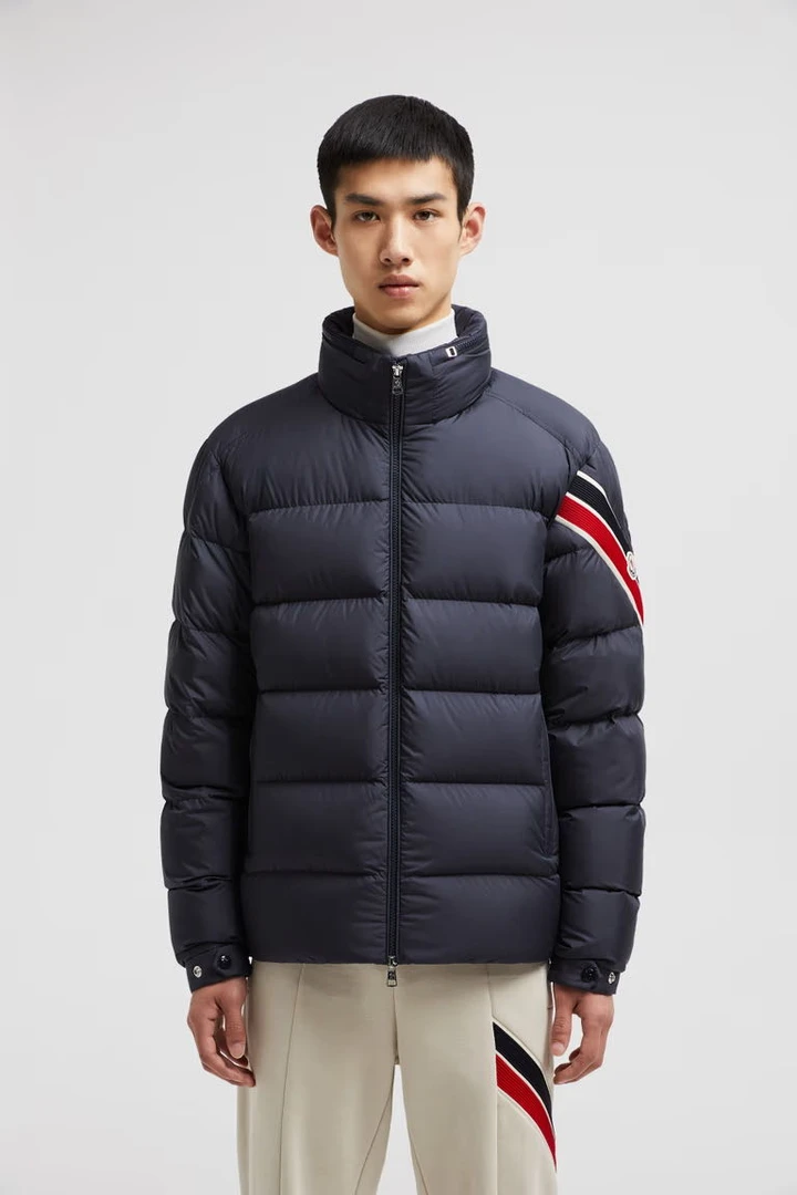 全新未使用 MONCLER 男士中厚款羽绒服SOLAYAN
