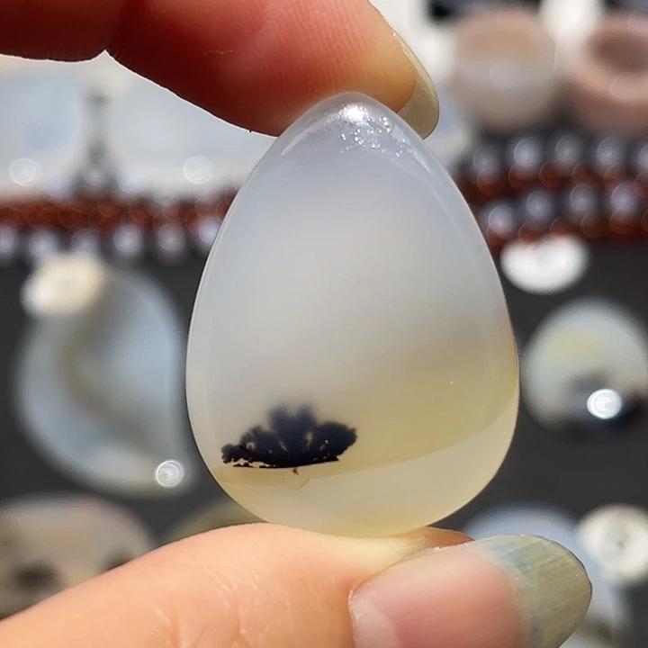 玛瑙/玉髓未镶嵌吊坠(不含链)