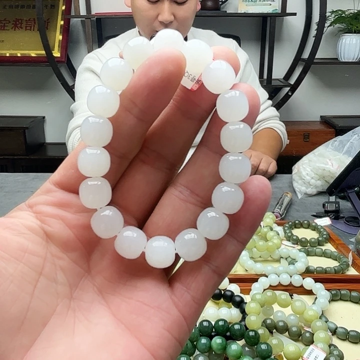 和田玉未镶嵌手链于阗卡12老型